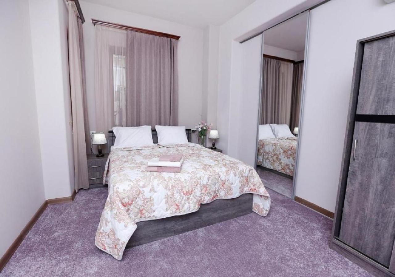 Yard Guesthouse Ереван Екстериор снимка